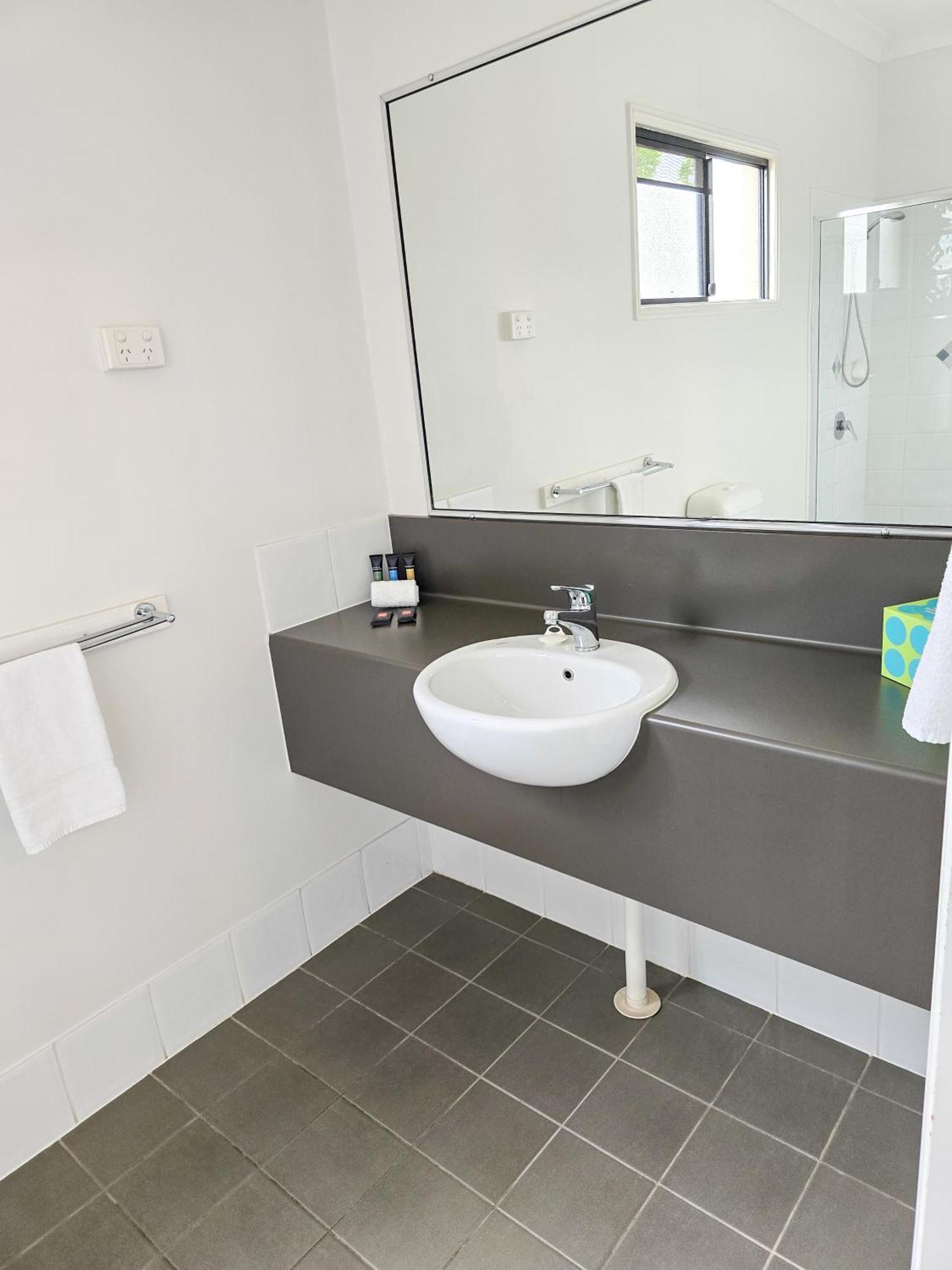 Ascot Lodge Motor Inn Kingaroy Zewnętrze zdjęcie